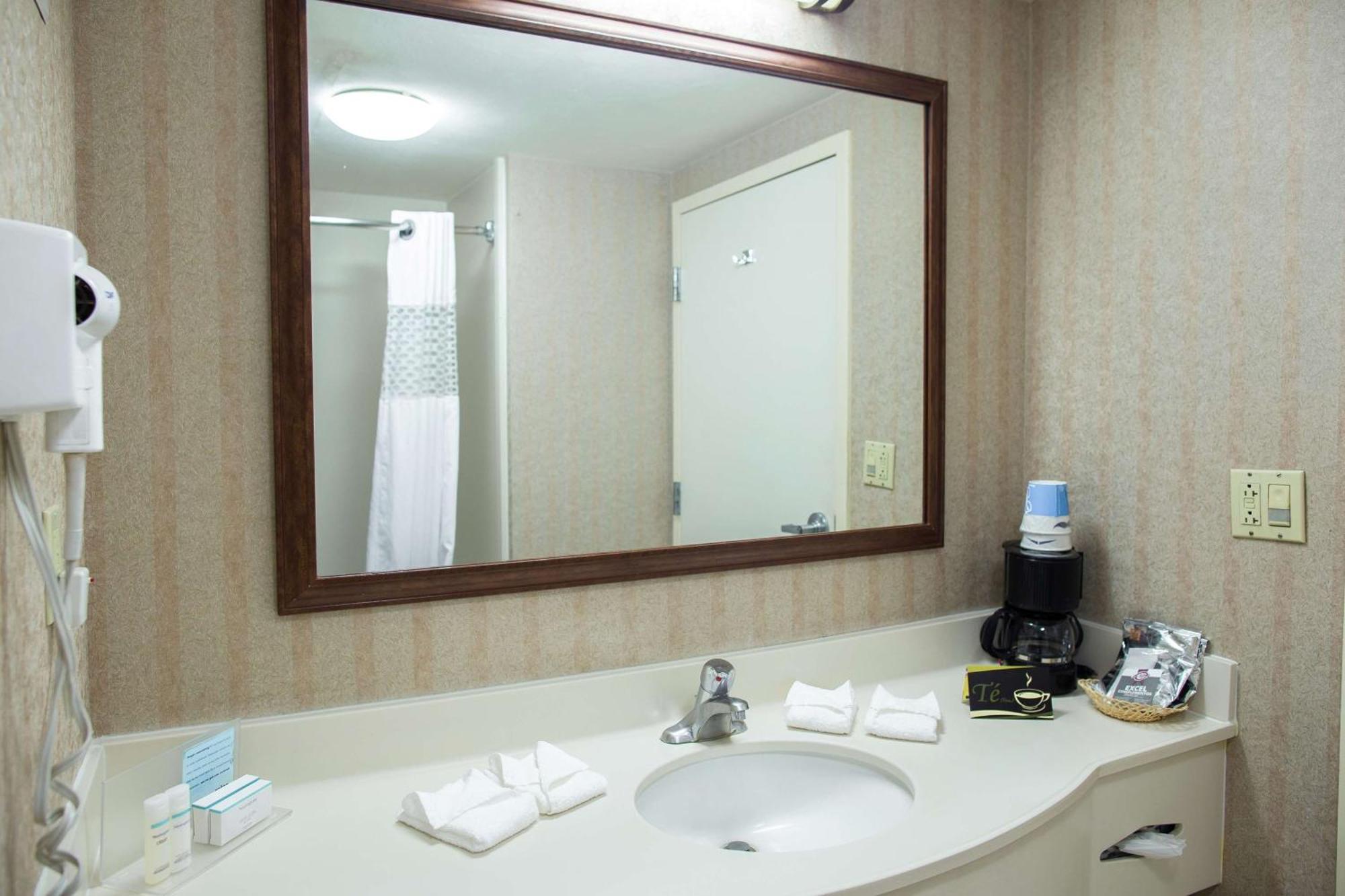 Hampton Inn Torreon Airport-Galerias Экстерьер фото