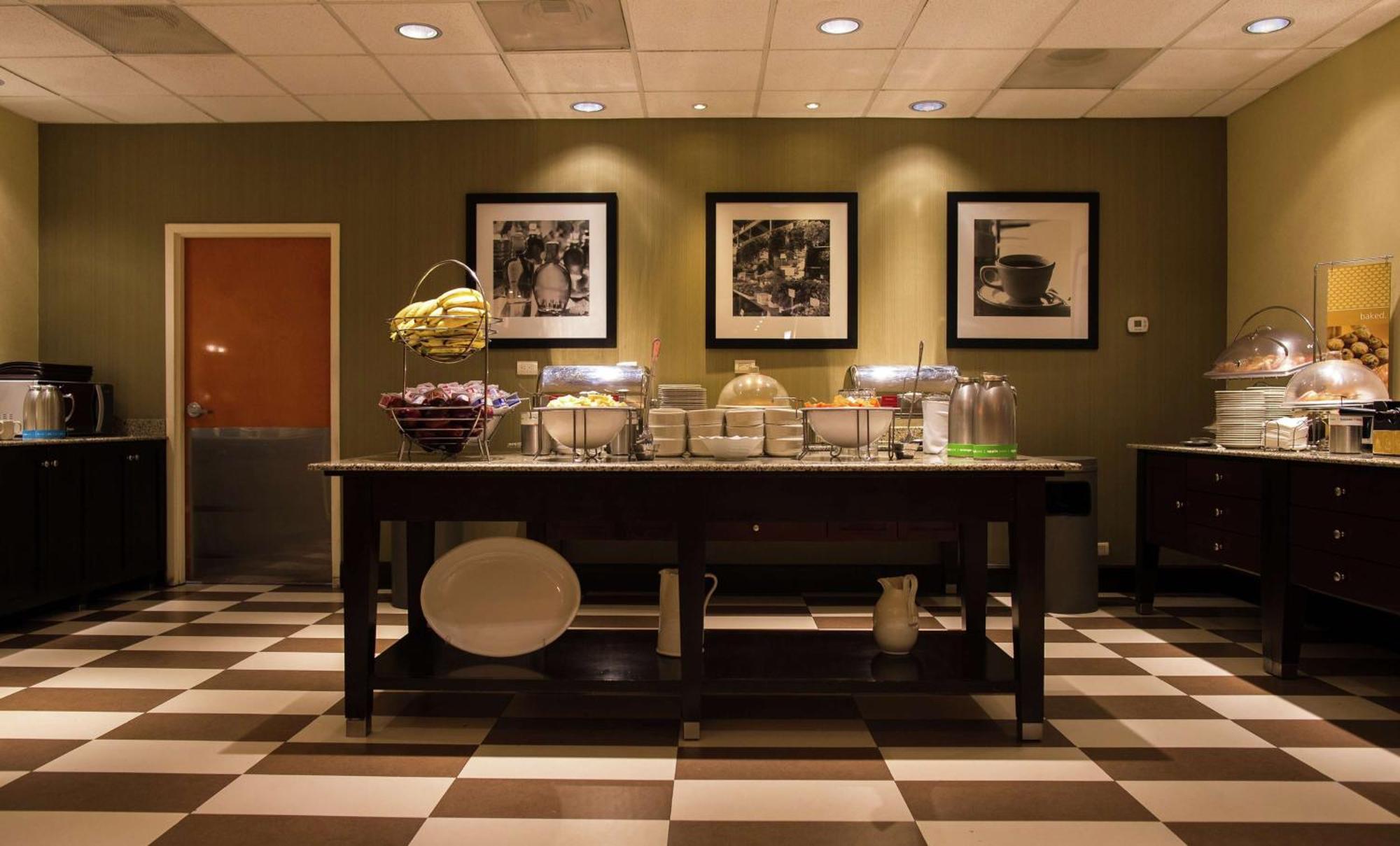 Hampton Inn Torreon Airport-Galerias Экстерьер фото