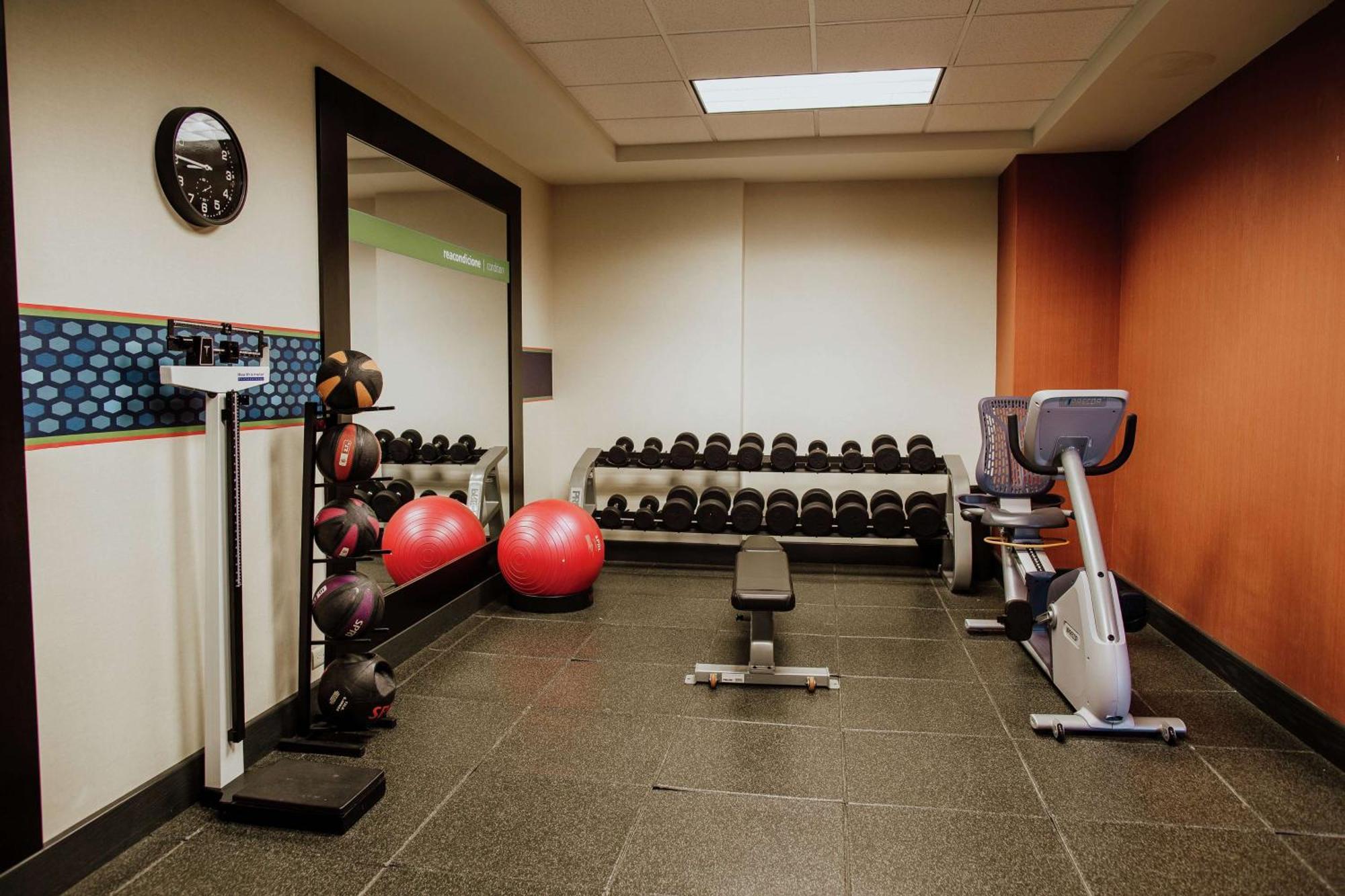 Hampton Inn Torreon Airport-Galerias Экстерьер фото