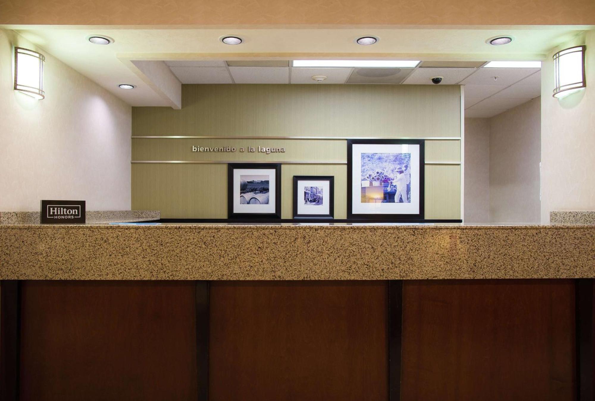 Hampton Inn Torreon Airport-Galerias Экстерьер фото