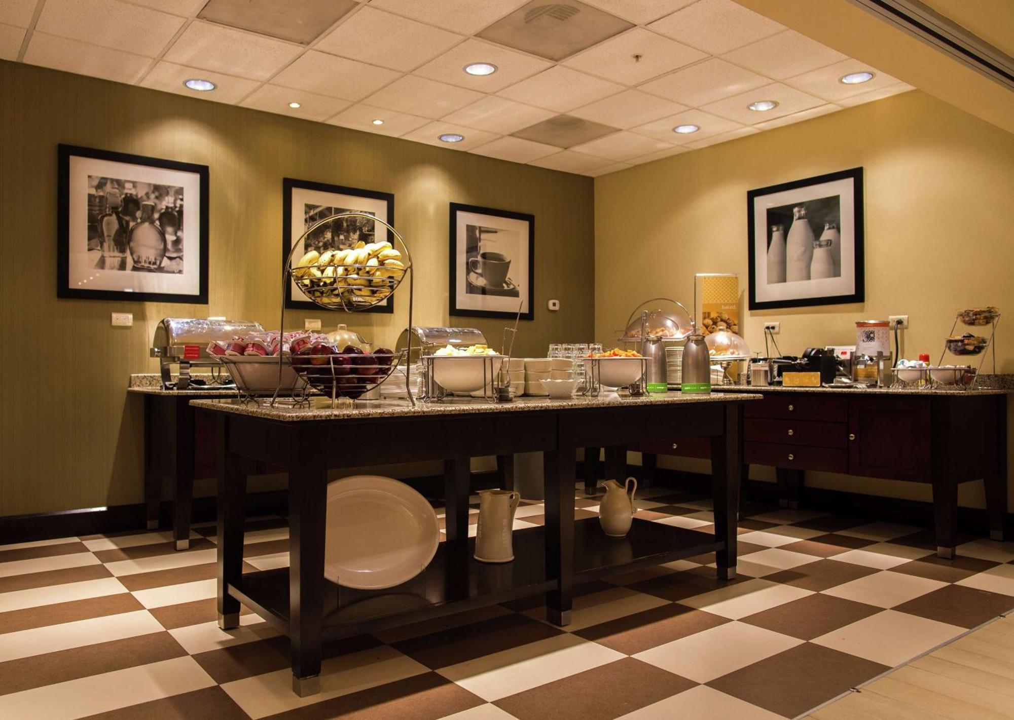 Hampton Inn Torreon Airport-Galerias Экстерьер фото