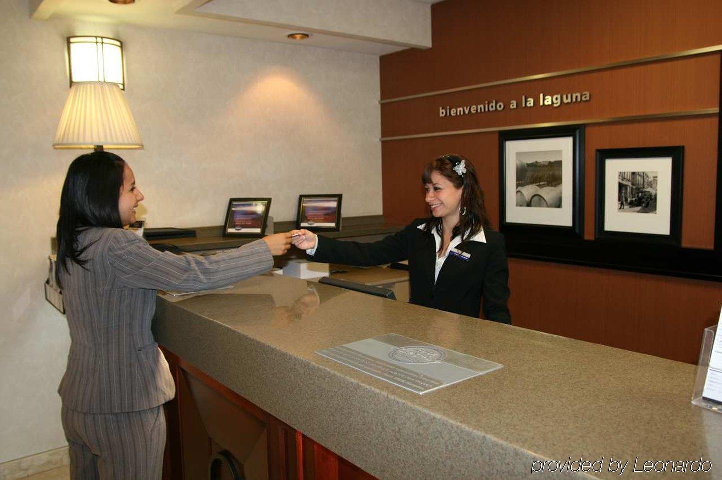 Hampton Inn Torreon Airport-Galerias Интерьер фото