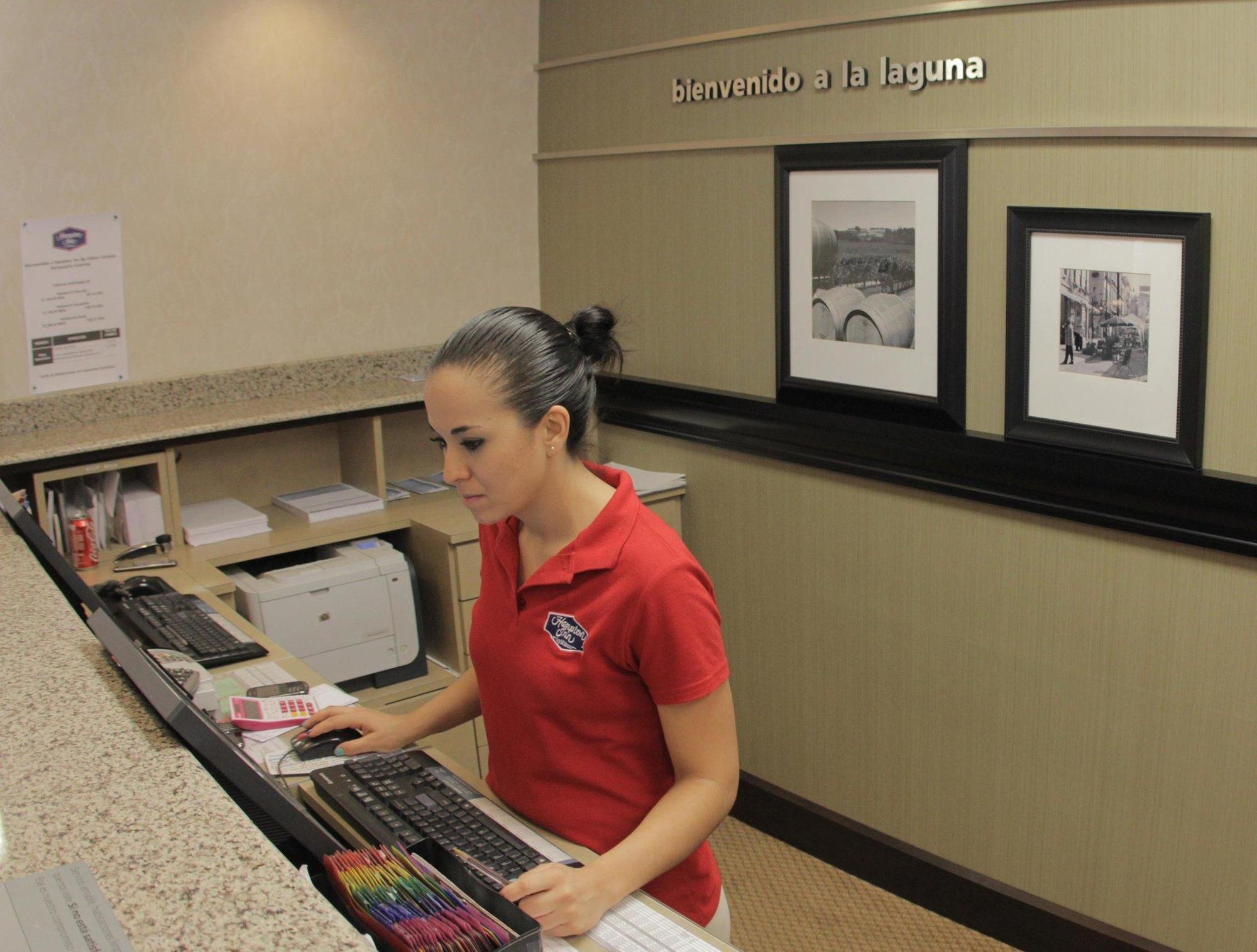 Hampton Inn Torreon Airport-Galerias Экстерьер фото